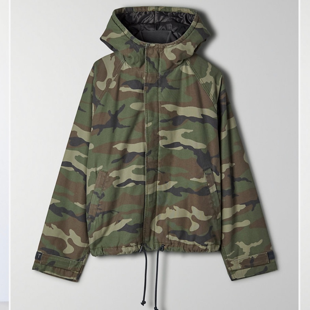 ARITZIA Camo Jacket Quilted